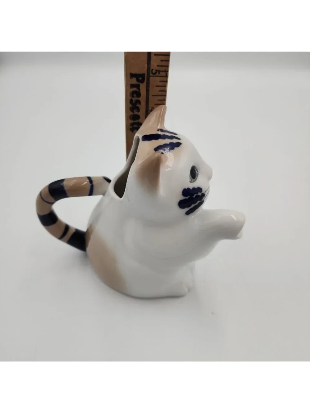 Vtg Henriksen Imports Japan Vintage Cat Creamer Paw Spout Blue Beige White 4